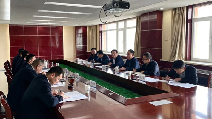 集团公司副总经理李文恩一行调研甘肃建投装备公司